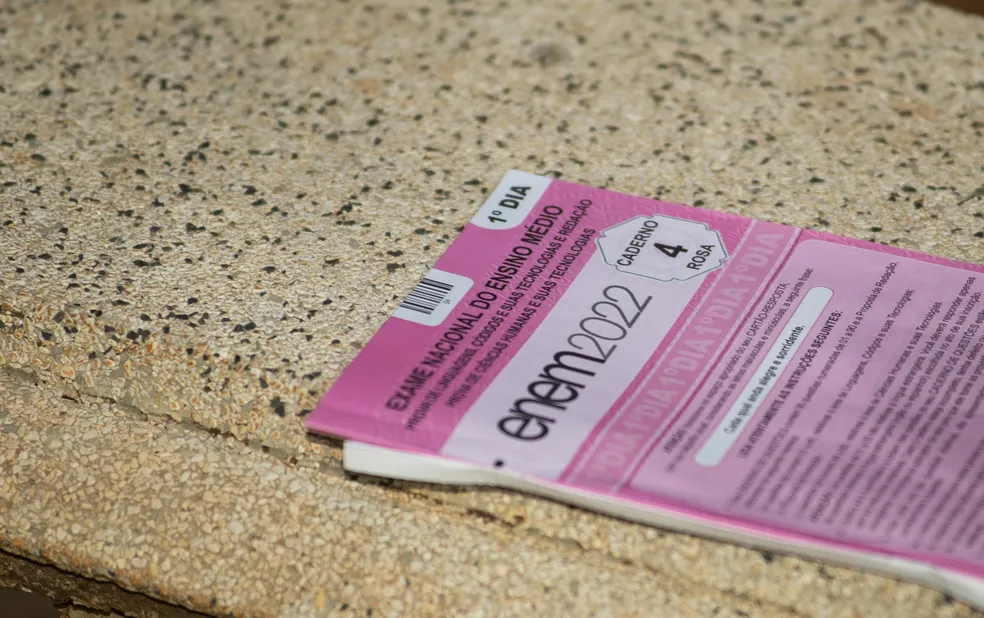 Abstenção no Enem de formandos da rede pública de SP é três vezes maior do que a de escolas particulares em qualquer raça