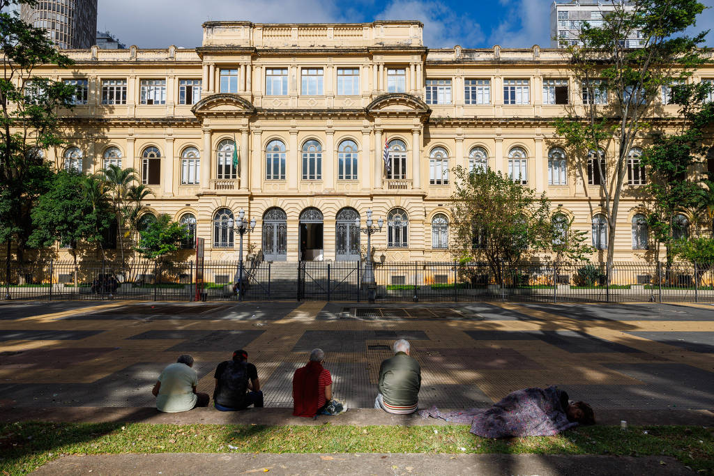 Secretário de Tarcísio planeja mudar sede da Educação do centro de SP para a Faria Lima