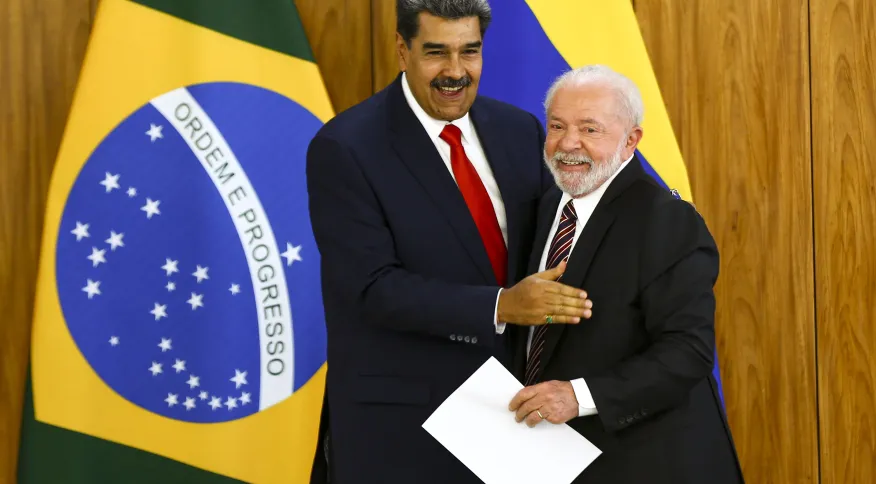 Lula diz ter falado com Maduro sobre dívida da Venezuela com o Brasil: “Ele vai acertar”