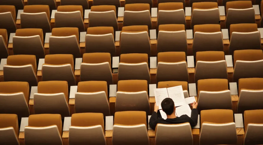 55,5% dos alunos desistem antes de completar ensino superior, aponta relatório