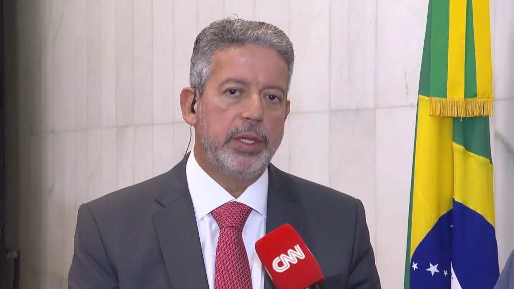 Marco fiscal deve ficar para agosto, diz Arthur Lira à CNN