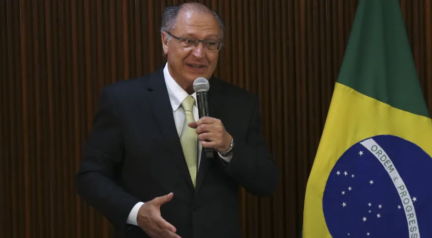 Mais de 115 mil veículos foram vendidos em menos de 4 semanas, diz Alckmin