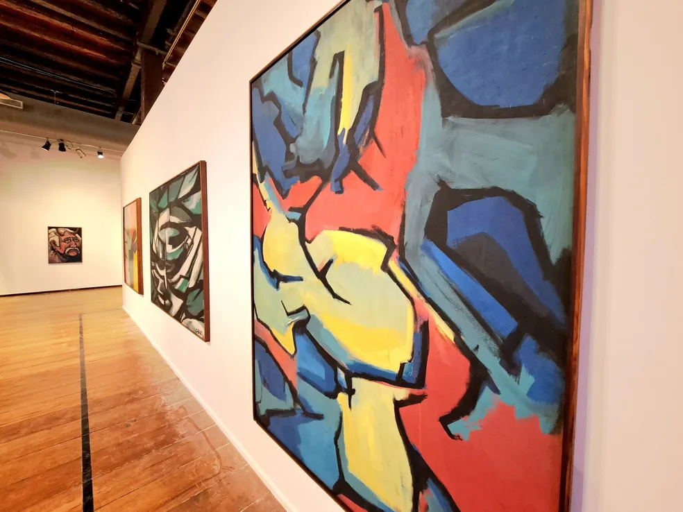 Museu de Arte Moderna da Bahia abre nova exposição em celebração aos 100 anos de Mário Cravo Jr. em Salvador