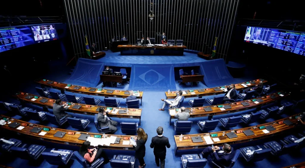 CCJ do Senado marca primeira audiência para discutir PEC que criminaliza porte e posse de drogas