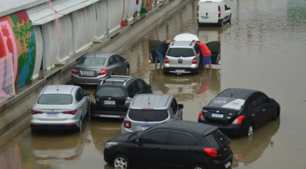 Chuvas no Rio: Lula cobra empenho de ministros para evitar novos desastres