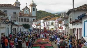 Minas Gerais movimenta R$ 5 bilhões por ano em turismo da fé, diz governo estadual