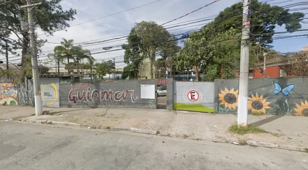 Escola de SP orienta professores a não se manifestarem sobre implantação de modelo cívico-militar