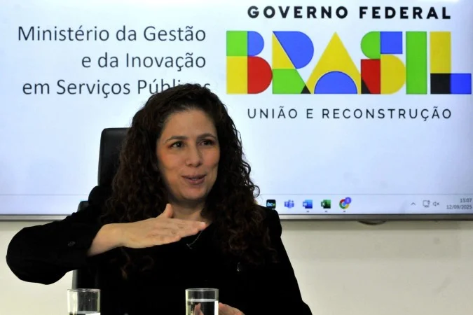 Esther Dweck prevê mais de 20 mil contratações até o final do governo Lula