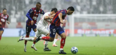 Bahia vence o Inter na Fonte Nova e encosta no G4 do Brasileirão