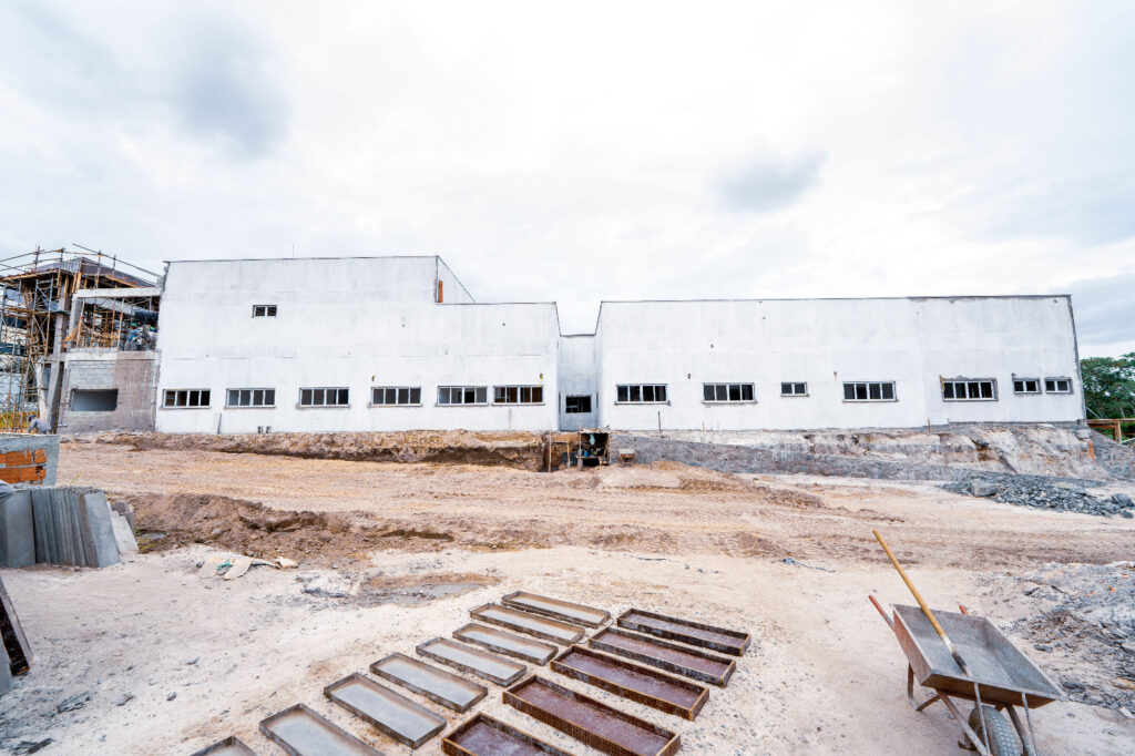 Obras da Policlínica Regional de Saúde de Camaçari avançam em ritmo acelerado