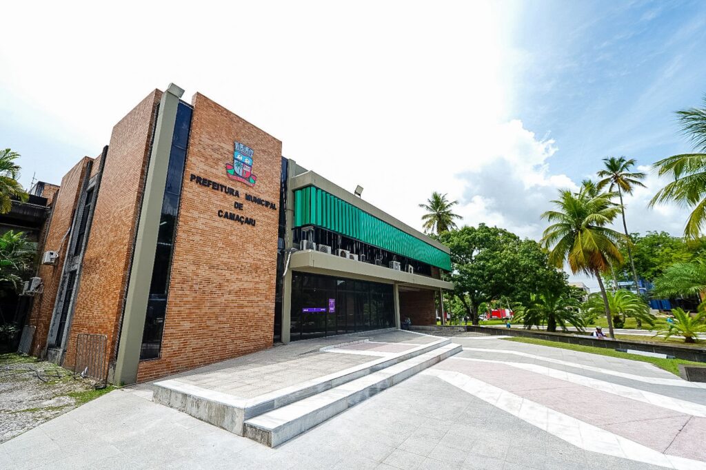 Prefeitura convoca aprovados em concurso e processo seletivo na área da saúde para entrega de documentação