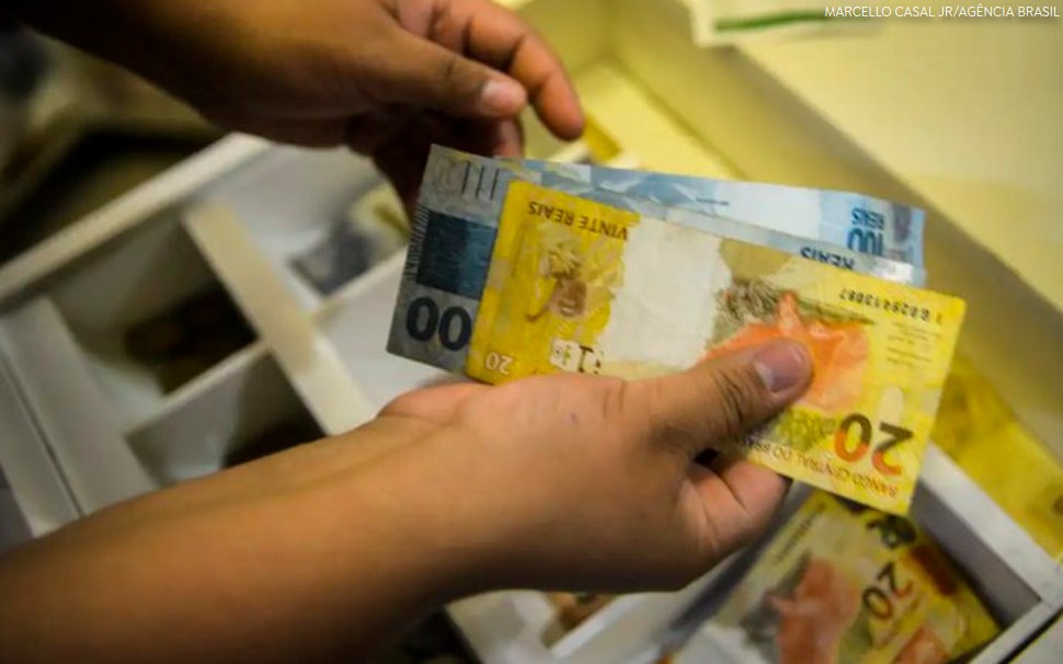 Governo do Brasil propõe salário mínimo de R$ 1.717 em 2027