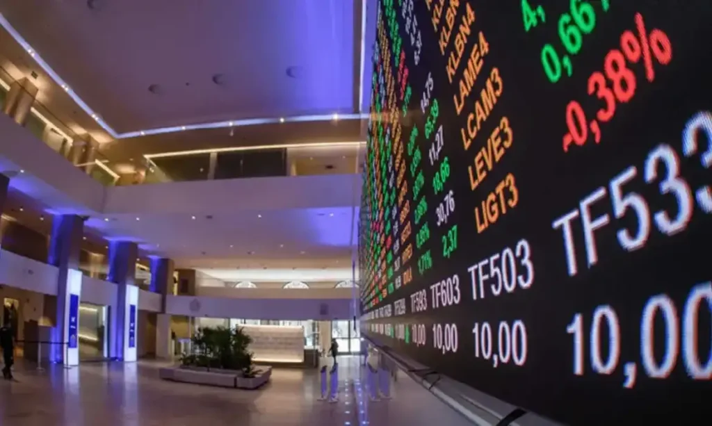 Bolsa atinge menor nível desde janeiro com exterior e tensão política