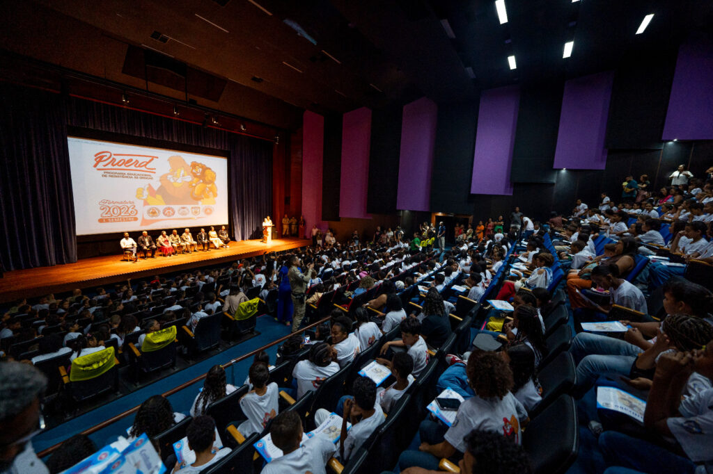 Estudantes de Camaçari concluem Proerd com cerimônia de formatura