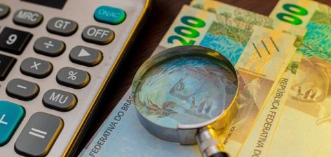 Economia cresce 0,7% em maio, puxada por consumo das famílias, diz FGV