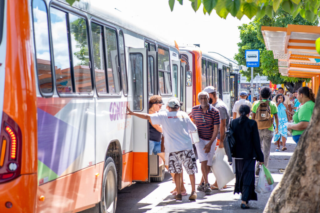 Conecta Camaçari: Transporte público é ampliado com mais cinco novas linhas na sede e na orla